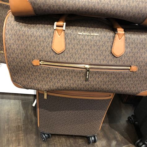 set michael kors luggage